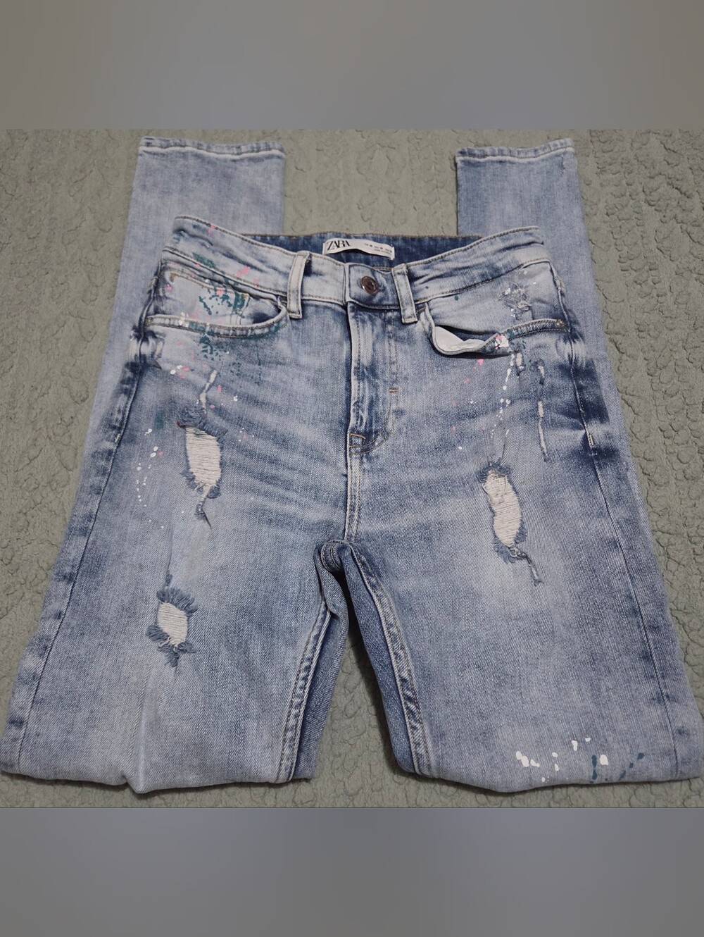 ZARA Light Wash Skinny Jeans with Distressed & Paint-Splatter Details